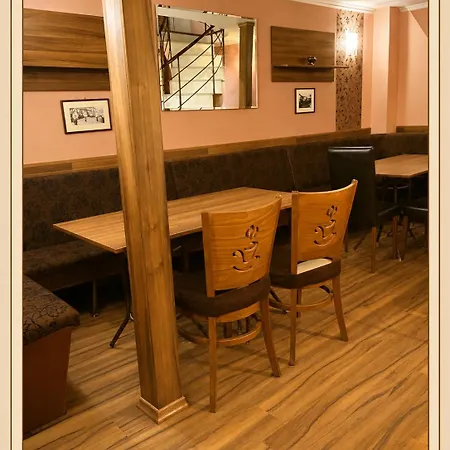 Hotel семеен модерния Tsarkvishte