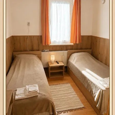 Hotel семеен модерния Tsarkvishte