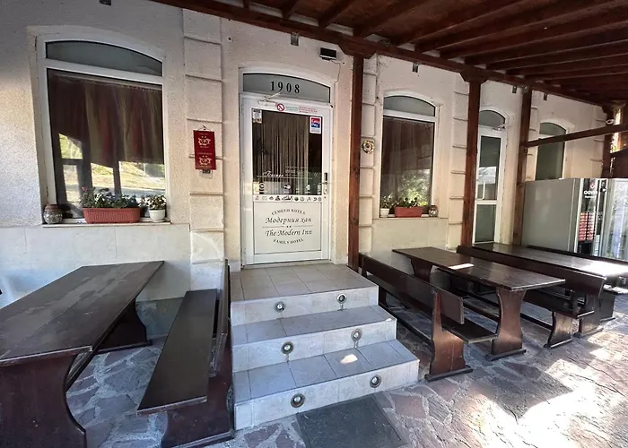 семеен модерния Szálloda 2*