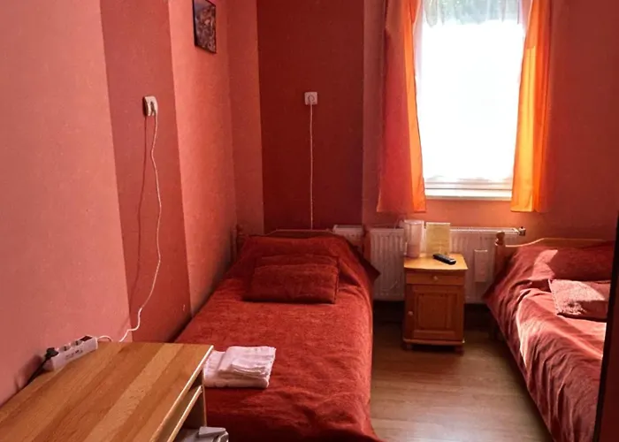 Szálloda семеен модерния Carkviste