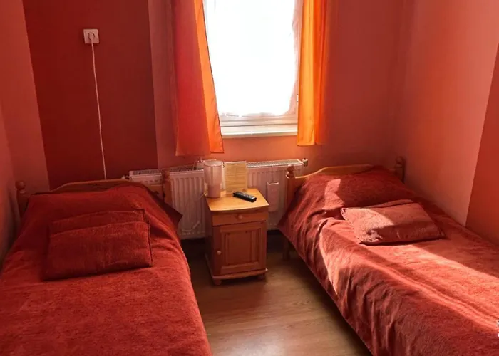 семеен модерния 2* Carkviste